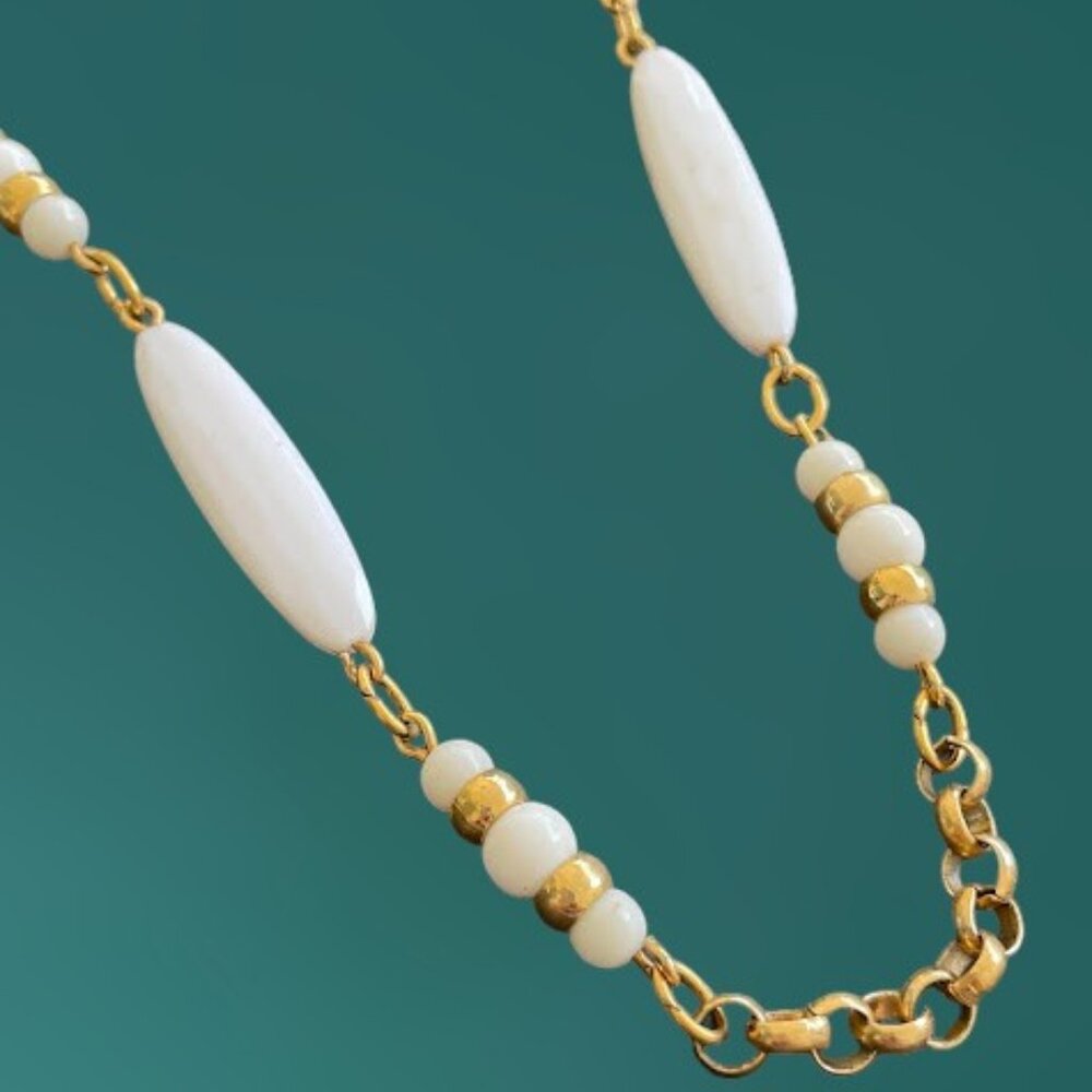 Vintage Long White Acrylic and Gold Tone Beads Rolo Chain Necklace Mod Retro